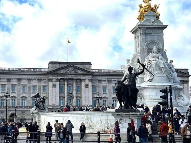 Explore London, Cenotaph, and Buckingham Palace - A Closer Look at the Tour Experience