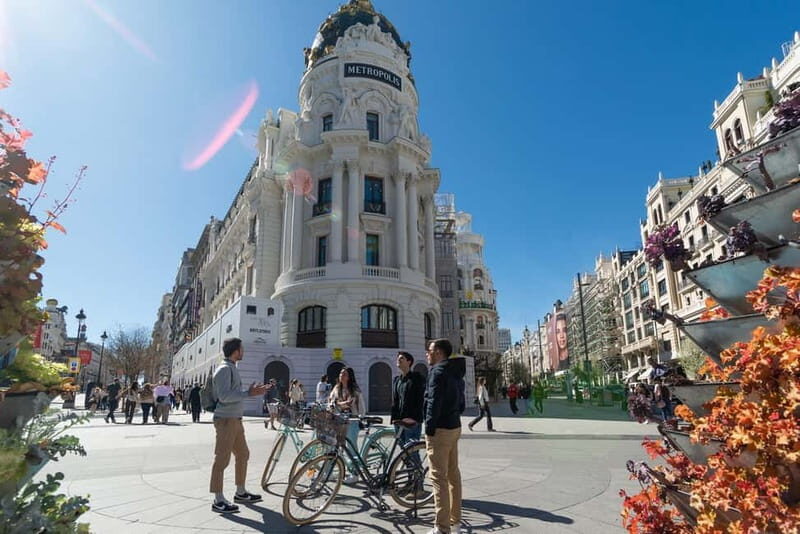 Explore Madrid by bike taking photos with Benja - Who Is This Tour Best For?