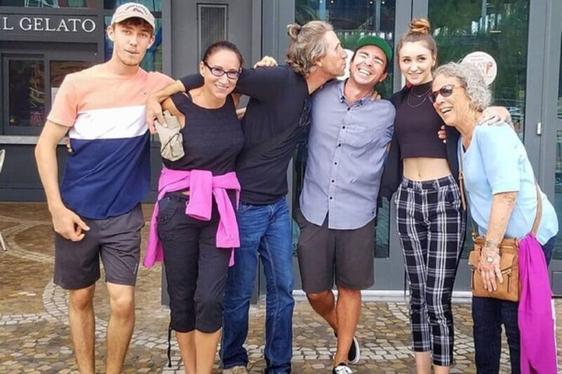 Explore Must-See Spots: Las Vegas Strip Walking Tour - What to Expect in Terms of Experience