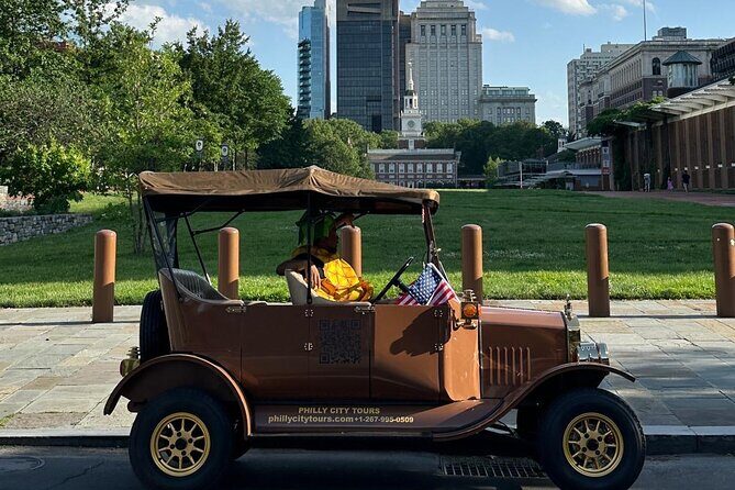 Explore Philadelphia via Vintage Car or Electric cart - In The Sum Up