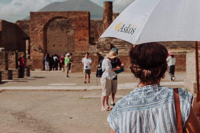 Explore Pompeii with an Archaeologist - The Walking Experience and Group Dynamics