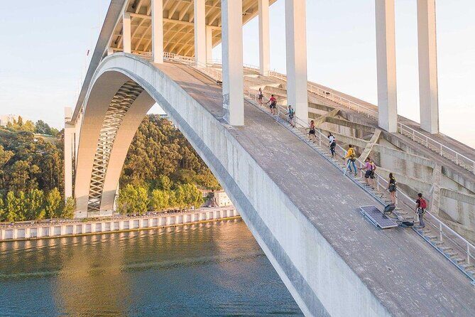 Explore Porto & Aveiro within Riverboat Cruises - Private Full Day Tour from Lisbon with Lunch - Exploring Porto & Aveiro with a Private Full-Day Tour from Lisbon