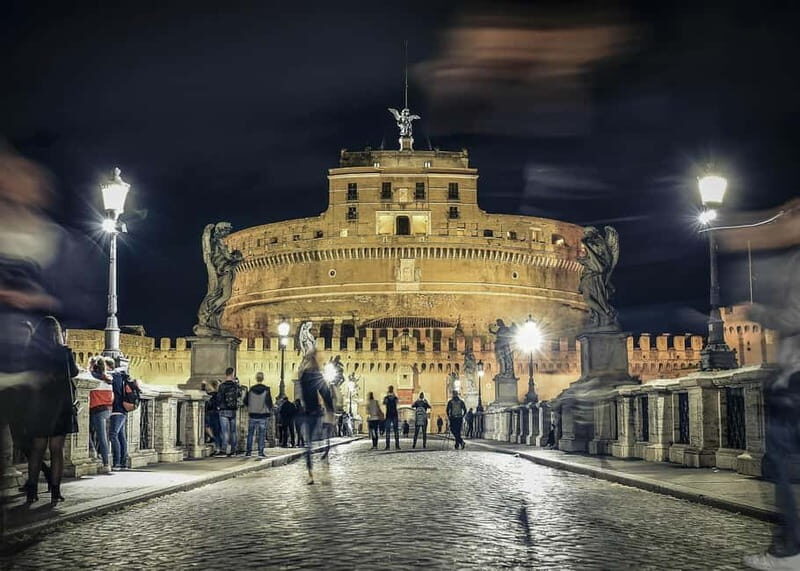 Explore Rome's Dark Past: Ghosts, Executions & Haunted Sites - Key Points