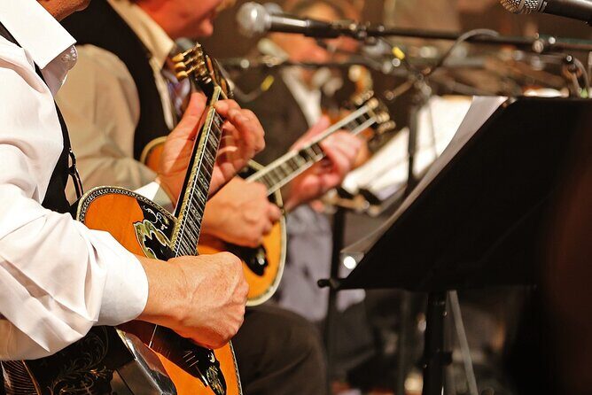 Explore Santorini: 6 hours Private Sightseeing Tour - Key Points