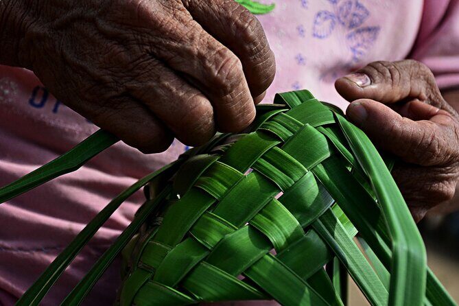 Explore Tahiti Nui, its landscapes and iconic sites. - Value for Money: Does the Tour Deliver?