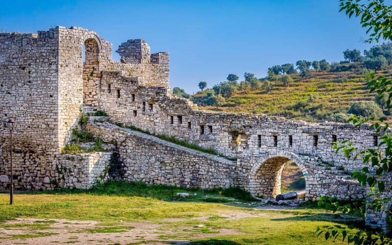 Explore the whole Albania in 7 days - Key Points