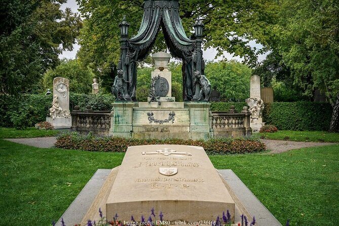 Explore Vienna's Central Cemetery: Private 2.5-hour Guided Tour - Key Points