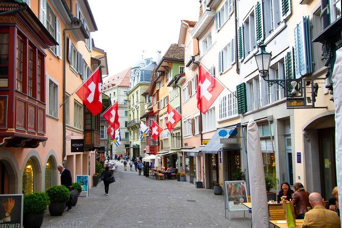 Explore Zurich in 60 minutes with a Local - Exploring Zurich in Just One Hour