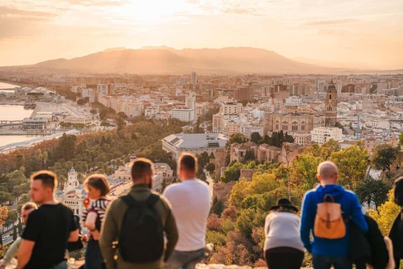Express Tuk-Tuk Tour in Malaga: Gibralfaro Viewpoint and Photography - Key Points
