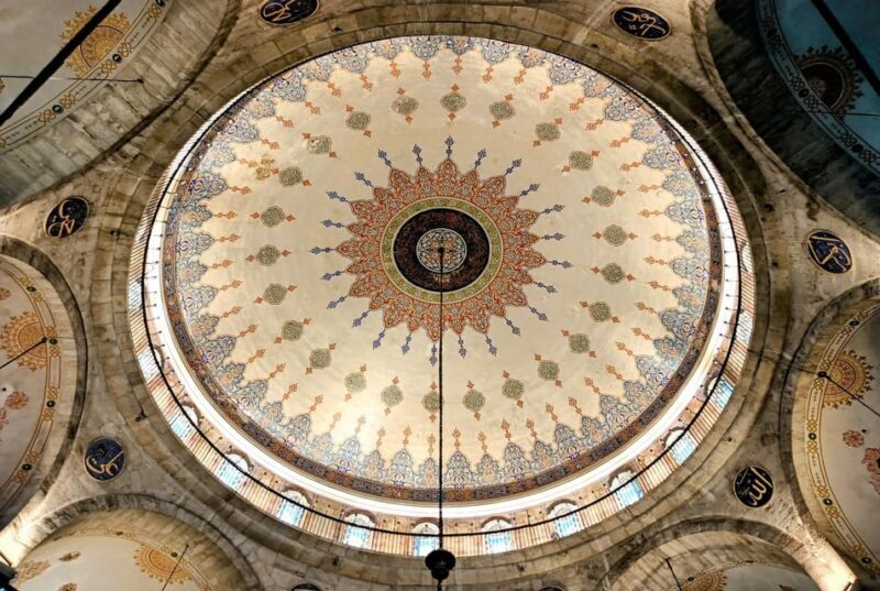 Eyüp Sultan Mosque and Eyüp District Istanbul Walking Tour - Who Should Consider This Tour?