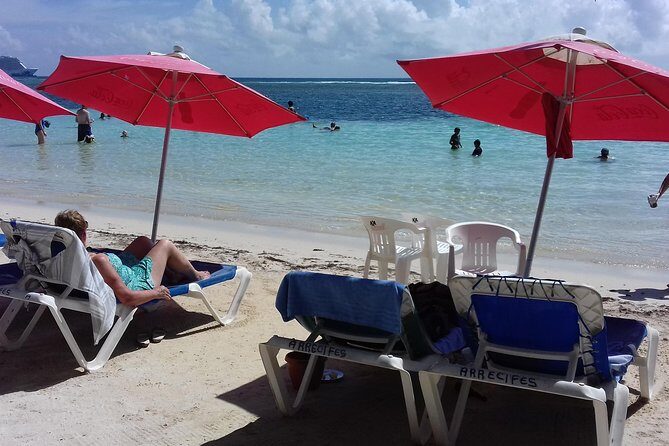 FACILITIES BEACH CLUB For A Day At The Beach At Los Arrecifes Restaurant. - What You Can Expect from the Beach Club Experience