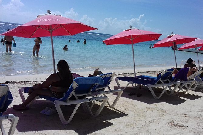 FACILITIES BEACH CLUB For A Day At The Beach At Los Arrecifes Restaurant. - The Environment and Atmosphere
