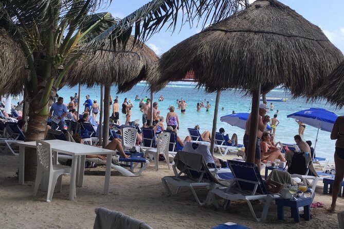 FACILITIES BEACH CLUB For A Day At The Beach At Los Arrecifes Restaurant. - Who Should Consider This Experience?