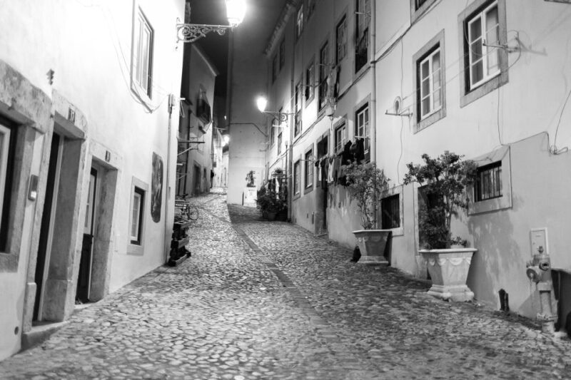 Fado: Musical Walking Tour + Food & Live Show - FAQ