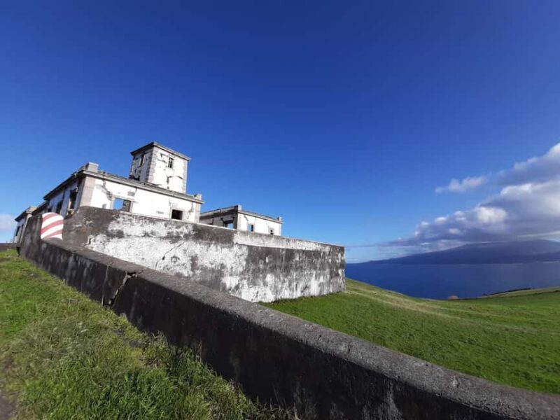 Faial: Private 4WD Half Day Island Tour with Local Guide - Exploring Faial in a Private 4WD