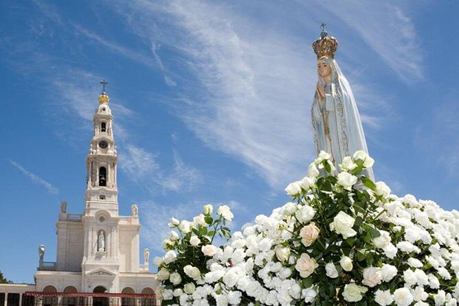 Faith and Heritage: Fátima Batalha Nazaré and Óbidos Private Tour from Lisbon - Frequently Asked Questions