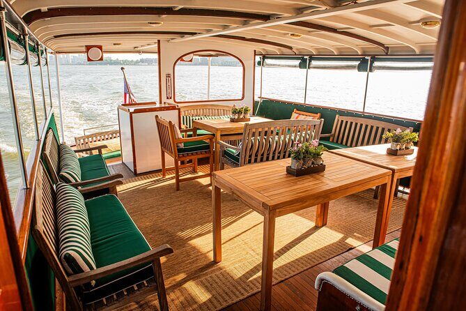 Fall Foliage Cruise on Yacht Full Moon from Chelsea Piers - Frequently Asked Questions