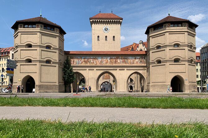 Fall in Love with Munich in a Private Old Town Walking Tour - Exploring Munich’s Old Town: What to Expect