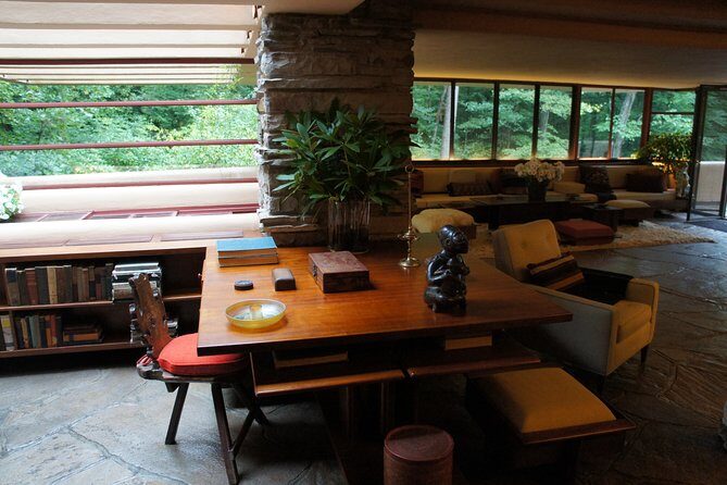 Fallingwater and Kentuck Knob - Two Visions of Frank Lloyd Wright - The Price and Value