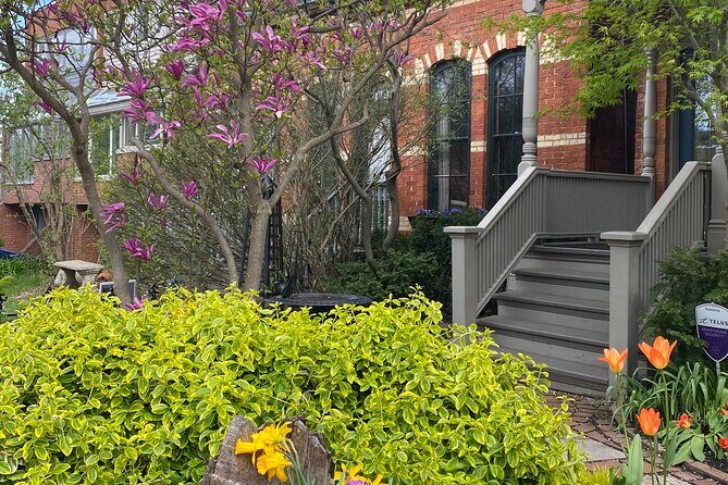 Fame and Folly in Victorian Cabbagetown - What About the Experience?