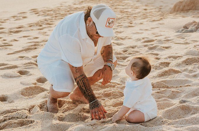Family photo shoot on beach monuments - Who Should Consider This Experience?