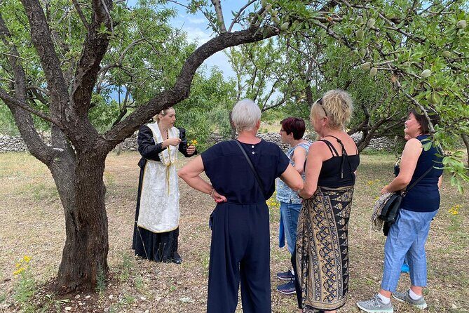 Family-run Vineyard Tour & Award Winning Wine Tasting/Delicacies - What Travelers Say