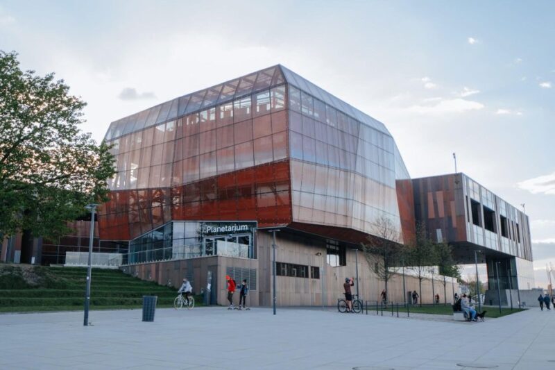 Family Tour of Warsaw Old Town with Fun Activities for Kids - Added Activities: Sweet-Making and Science Fun