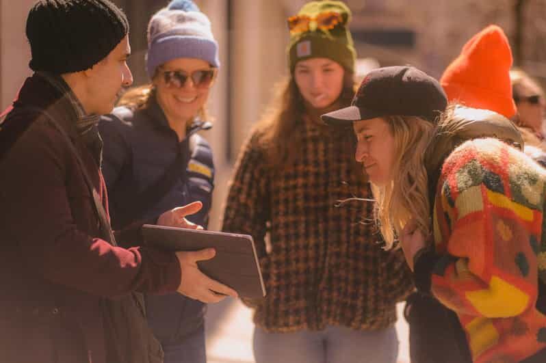 Fan Tribute: Taylor Swift in New York Walking Tour - Key Points