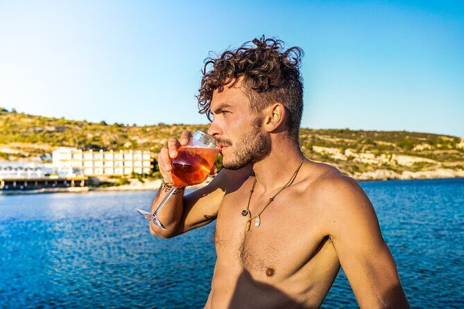 Fantastic sunset excursion by boat to the Devil's saddle - Atmosphere, Comfort, and Practical Tips