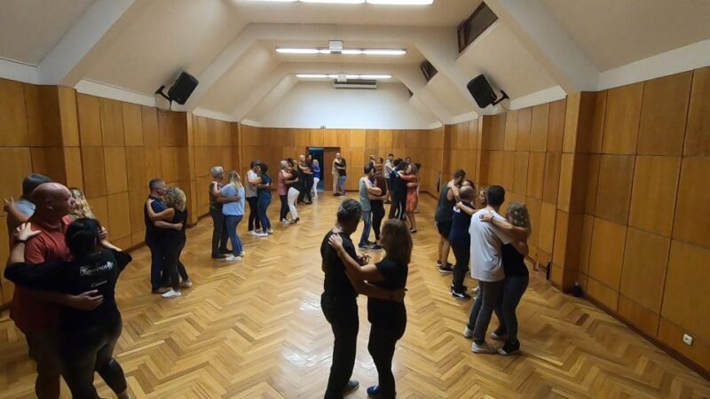 Faro: Dance Private or Group Lessons (Salsa,Bachata,Kizomba) - Key Points