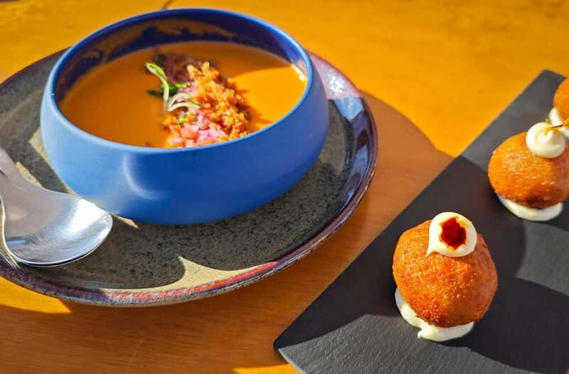 Faro food tour (with drinks) & city highlights - 10 tastings - The Bottom Line