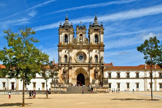 Fátima, Batalha, Alcobaça and Nazaré Private Tour - Unpacking the Tour: What to Expect from This Full-Day Adventure