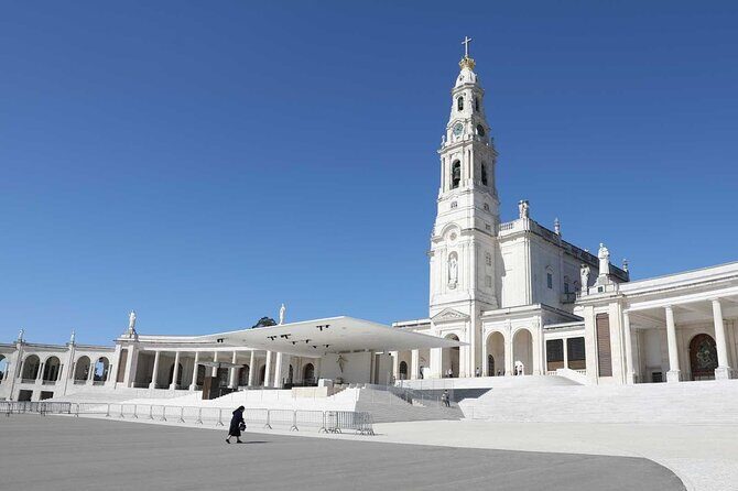 Fátima Batalha Alcobaça Nazaré ( Big Waves) and Óbidos from Lisbon Private Tour - Who Will Love This Tour?