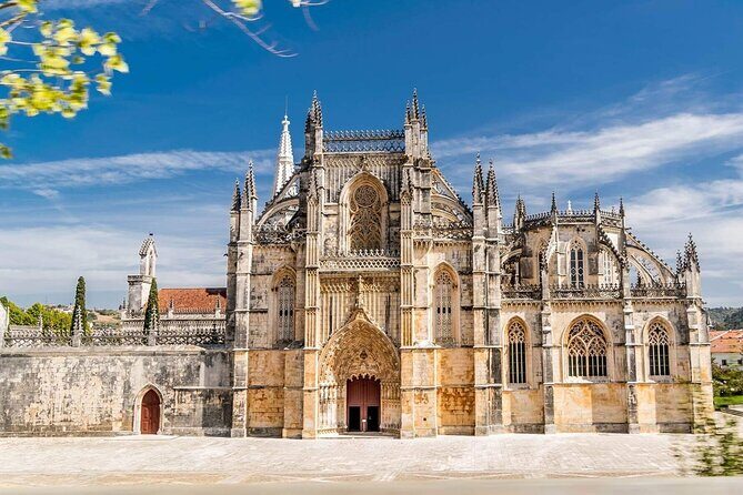 Fátima, Batalha, Nazaré, Óbidos - Minivan, 4x4 or Car - FAQs