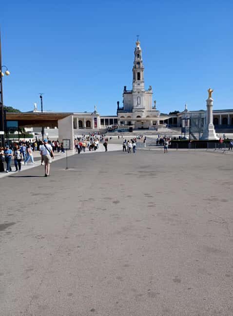 Fátima Express Sanctuary: The Spiritual Heart of Portugal in a few hours - Key Points