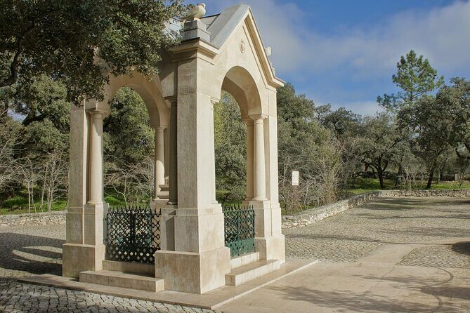 Fátima Holy City Full Day - References