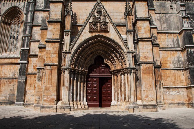 Fatima Nazare and Obidos Full Day Private Tour - Key Points