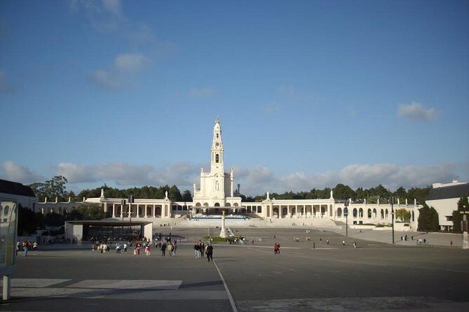 Fátima, Nazaré and Óbidos Small Group Tour from Lisbon - FAQ