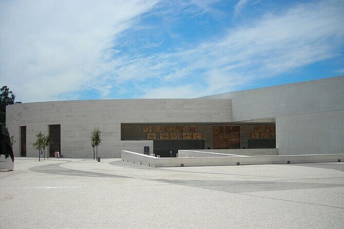 Fatima, Obidos and Nazaré Tour (8 hours) - How the Tour Runs: Logistics and Experience