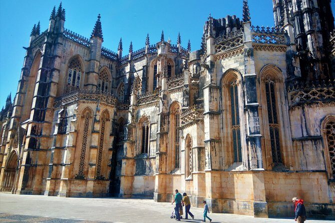 Fatima Sanctuary & Obidos Village Private Deluxe Tour - The Sum Up