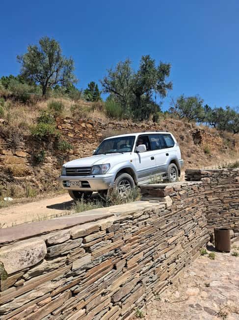 Favaios: Discover the Douro's hidden sweet secret, starting in Porto - Key Points