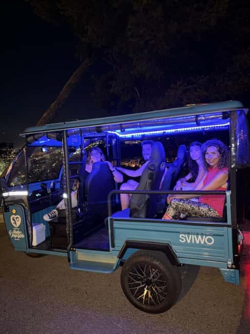 Feel the magic of Barcelona by night on a 2-hour sightseeing tour by tuktuk. - Meeting point and initial impression