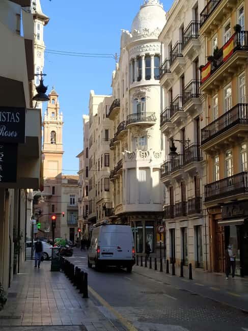 Feel Valencia, discover tradition and history - Exploring Valencia’s Historic Heart in Just 2 Hours