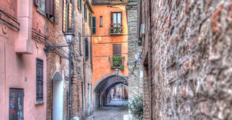 Ferrara: 2-Hour City Center Walking Tour - What to Expect During the Tour