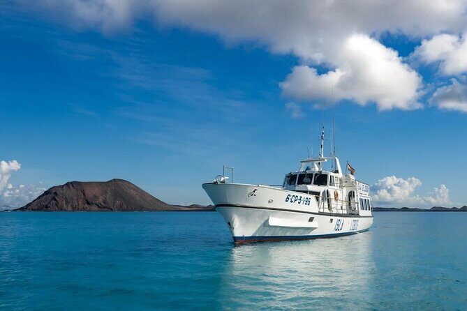 Ferry to Isla de Lobos: round-trip tickets from Corralejo - The Pros and Cons of This Ferry Service