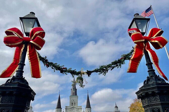 Festive Tour of New Orleans in the Crescent City Christmas - An In-Depth Look at the Tour Experience