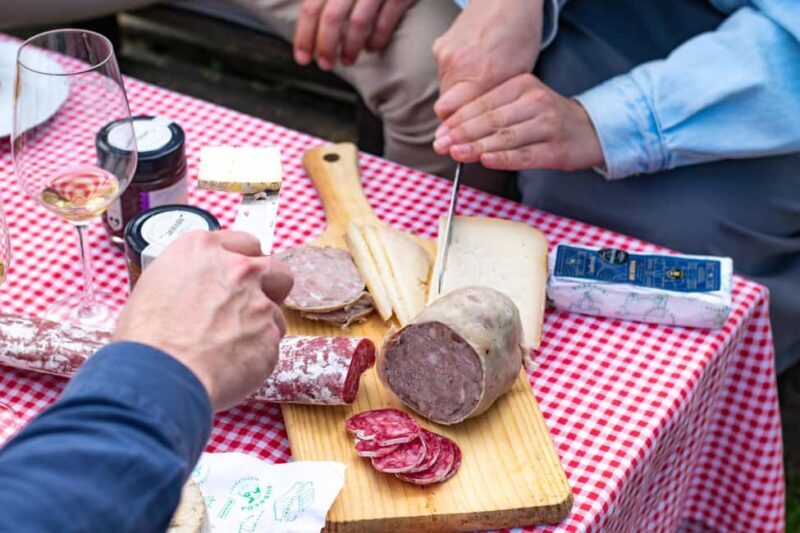 Figueres: Wine Tasting & Picnic with Artisan Products - Exploring the Experience in Detail