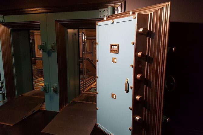 Financial History Tour - A Closer Look at the Tour Itinerary