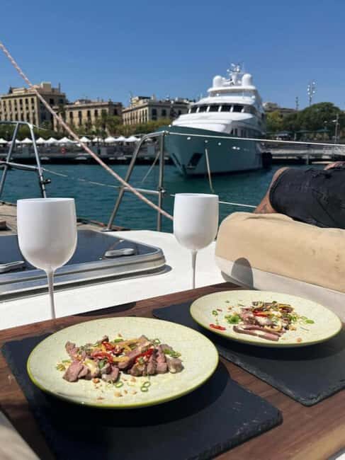 Fine Dining on the Mediterranean in Barcelona - Key Points