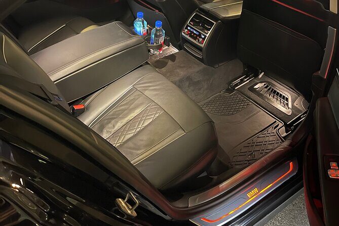 First Class Transfer from Manhattan to NYC Airports (JFK/EWR/LGA) - Is This Service Worth the Price?